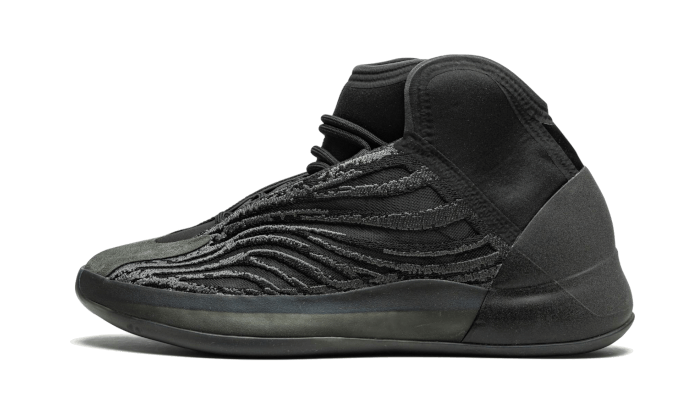 Overkicks - Yeezy QNTM Onyx (GX1317) - vista lateral