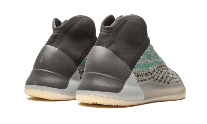 Overkicks - Yeezy QNTM Teal Blue (G58864) - par completo