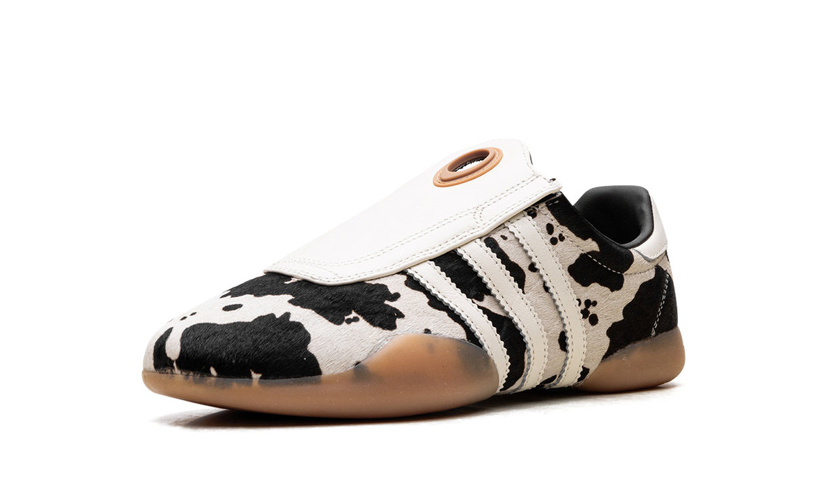 Overkicks - adidas Taekwondo Mei Cow Print (JS0297) - detalle suela