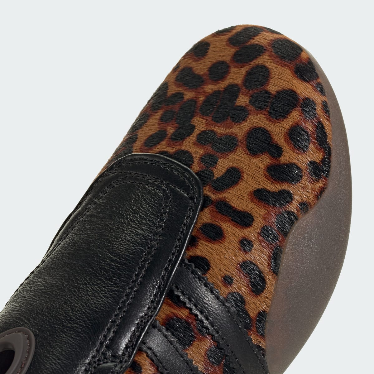 Overkicks - adidas Taekwondo Mei Leopard Print (JS0298) - detalle