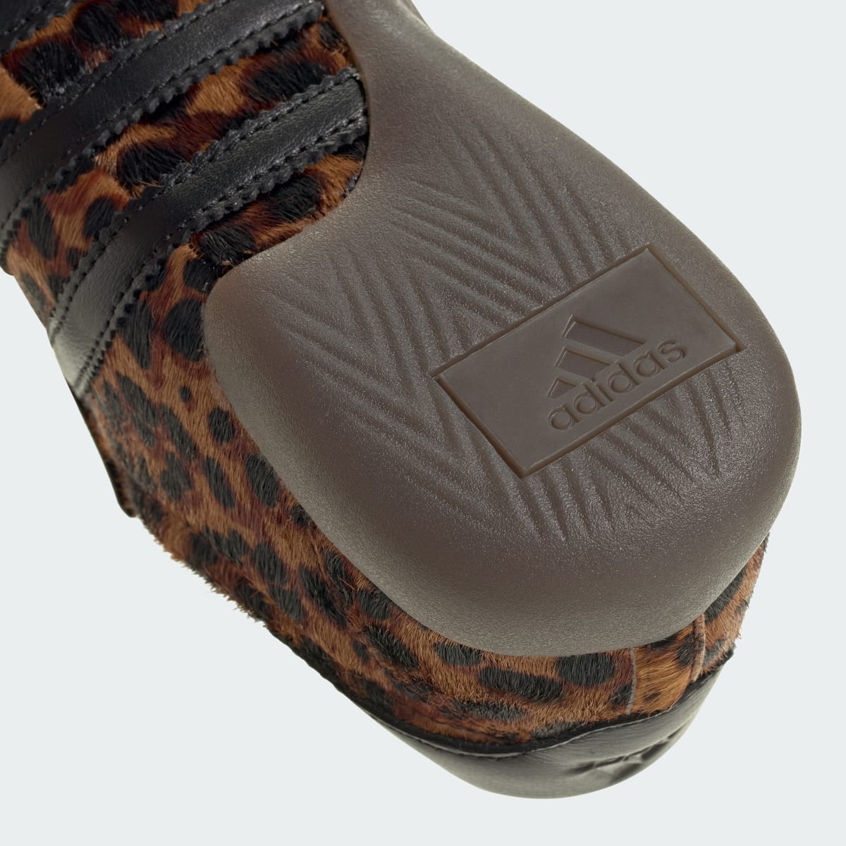 Overkicks - adidas Taekwondo Mei Leopard Print (JS0298) - detalle
