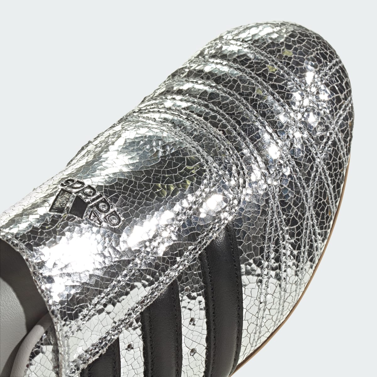 Overkicks - adidas Taekwondo Silver Metallic Black (JH9664) - detalle