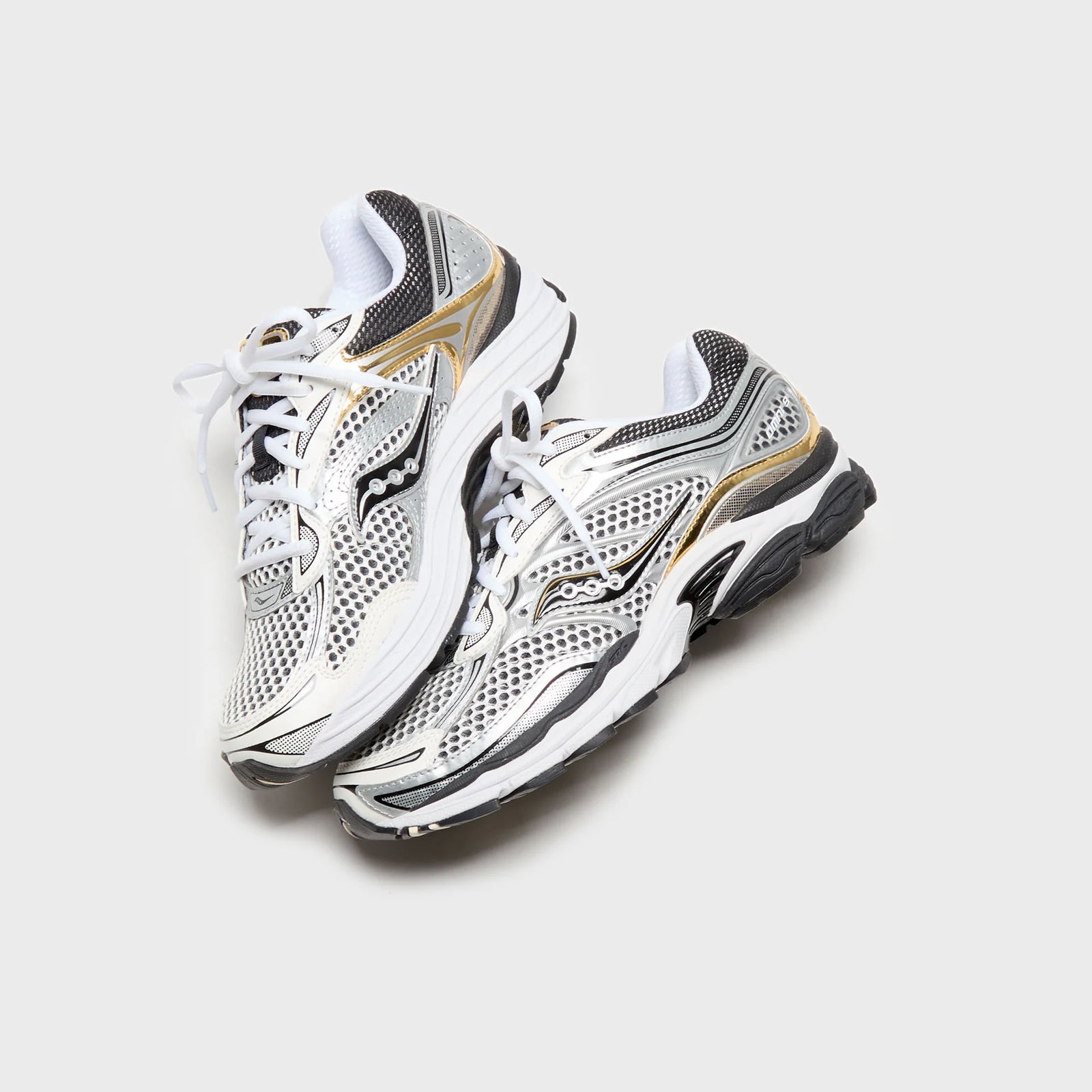 Saucony ProGrid Omni 9 Silver Gold