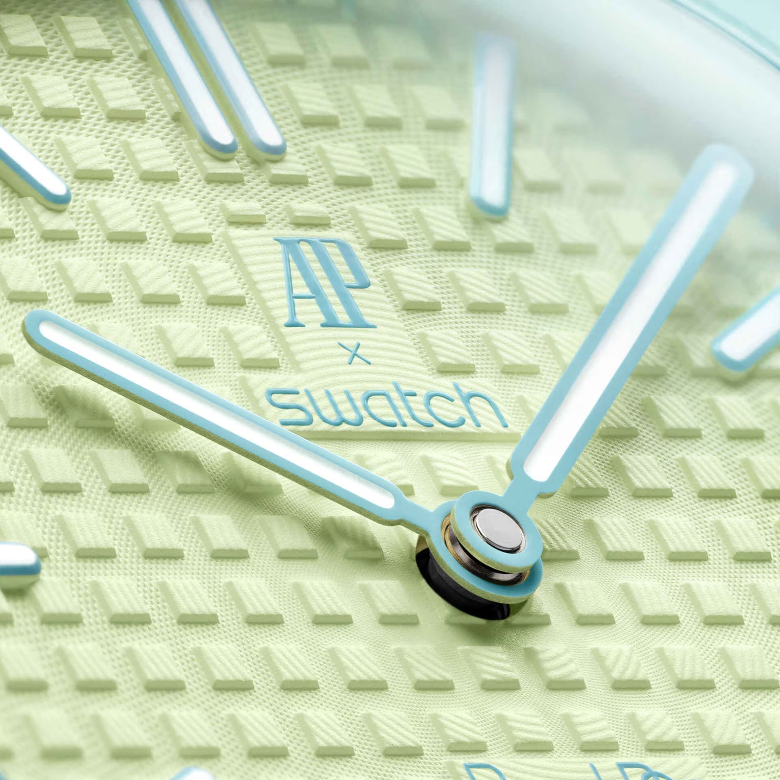 Audemars Piguet x Swatch Royal Pop Blaue Acht