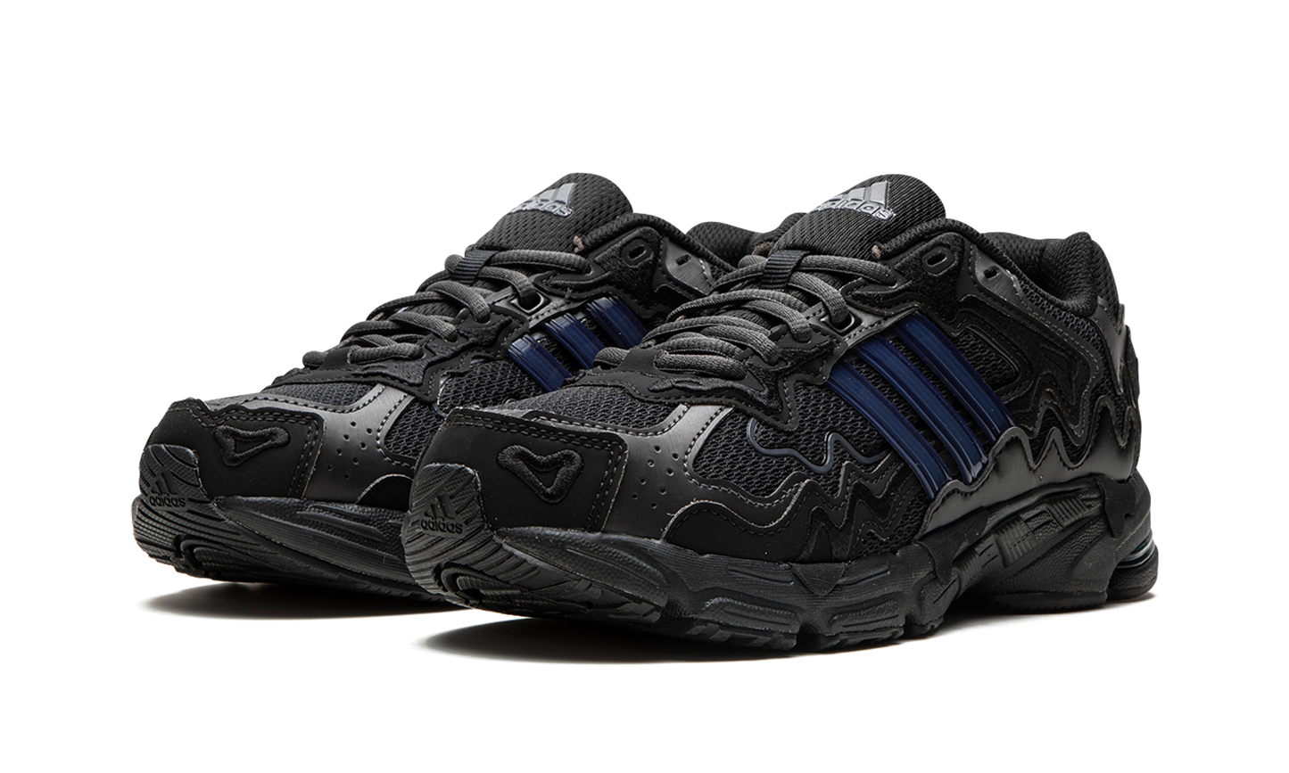Adidas Response CL Bad Bunny Triple Black - vista lateral interior