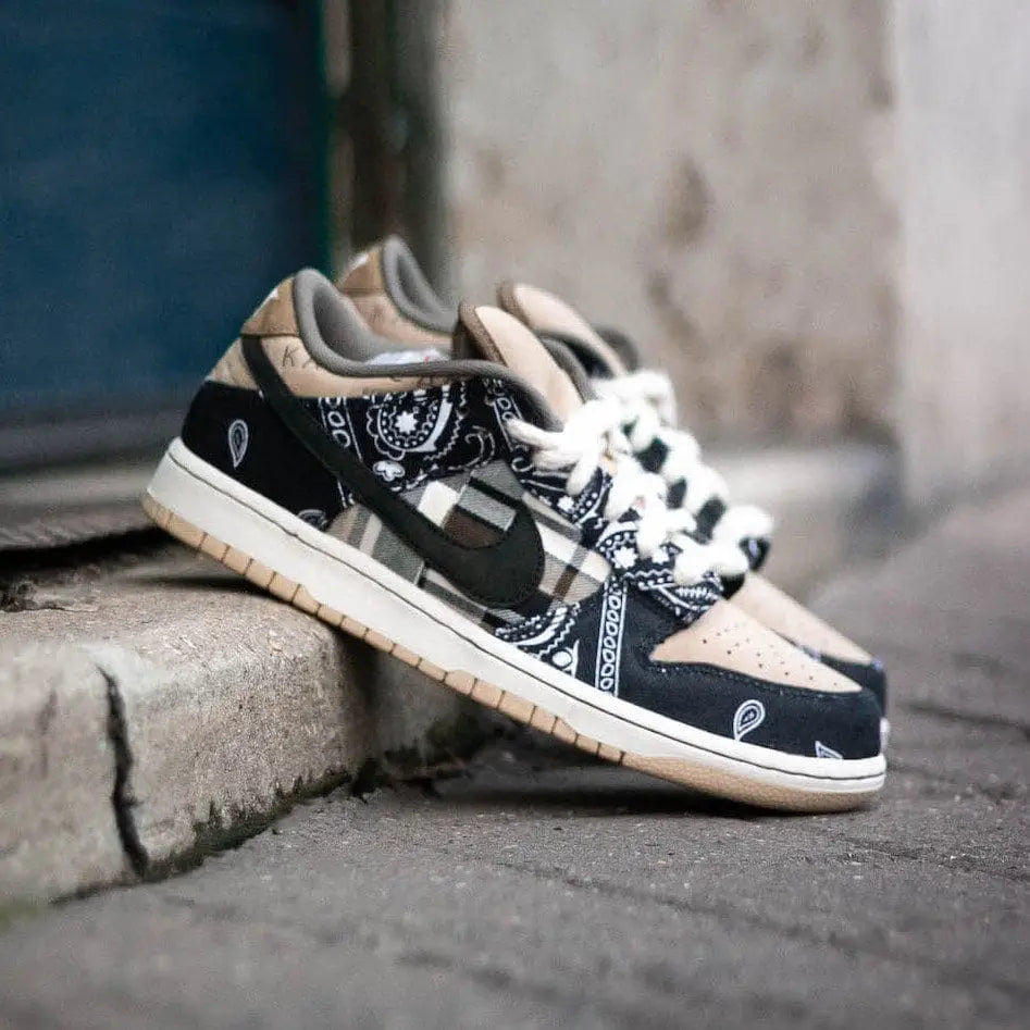 Nike SB Dunk Low Travis Scott