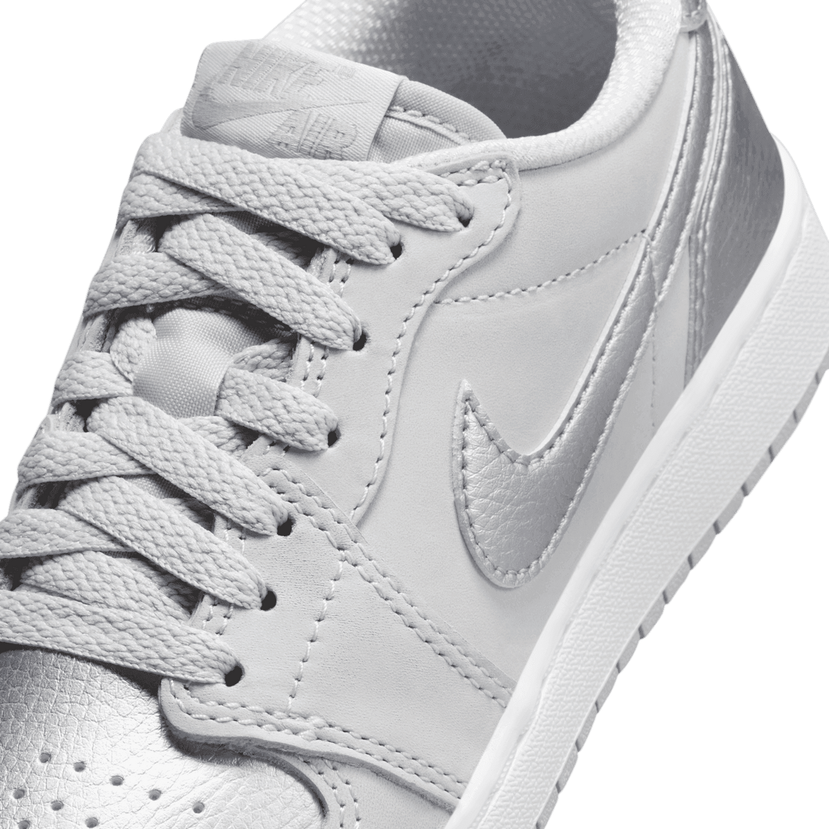 Air Jordan 1 Low OG Metallic Silver (GS) 5