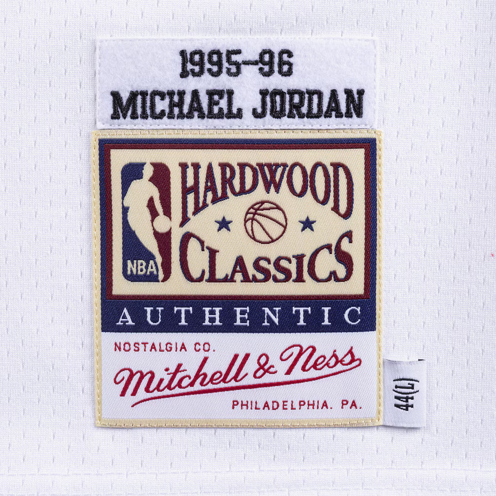 Mitchell & Ness Swingman Jersey Chicago Bulls 1997-98 Dennis Rodman White