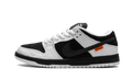 SB Dunk Low X Tightbooth
