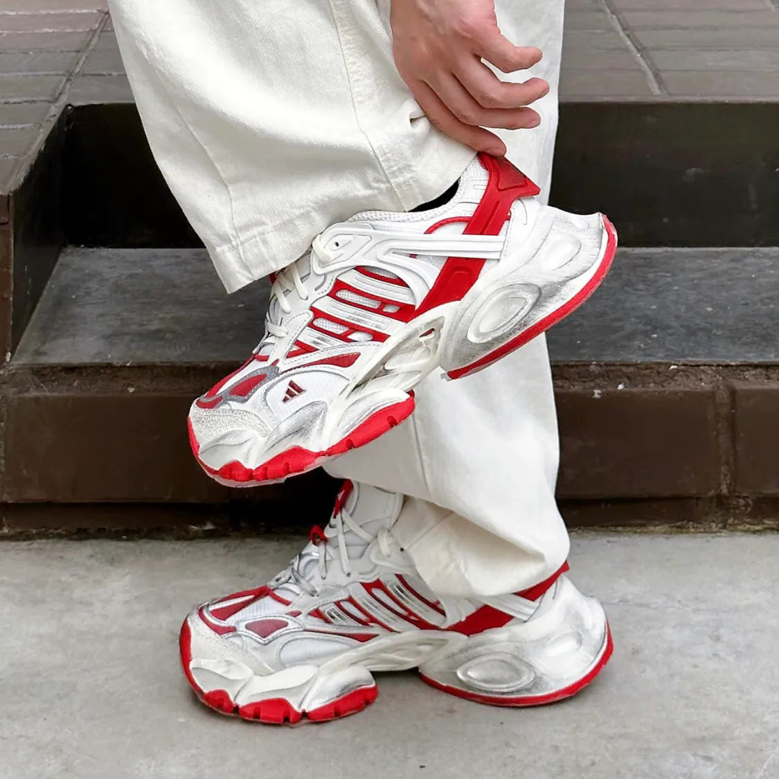 Adidas Vento XLG Deluxe White Red