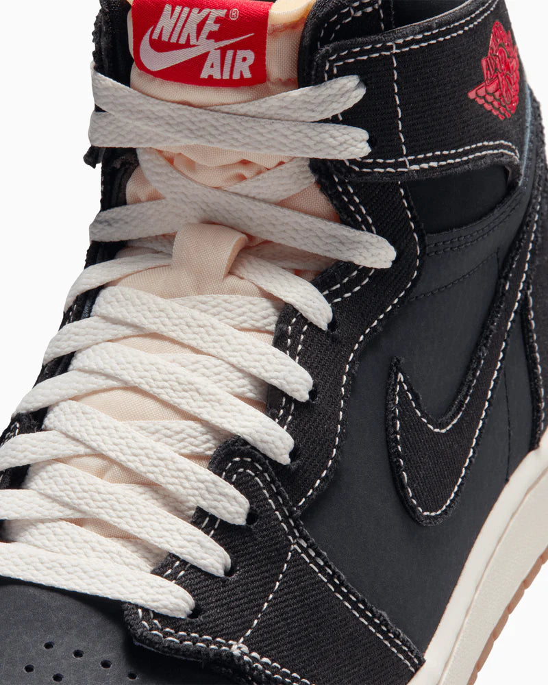 Air Jordan 1 Retro High OG Flight Club